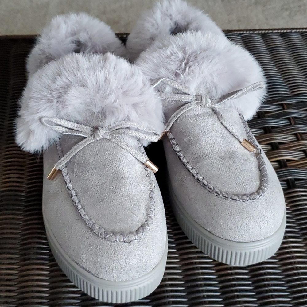 Brand new slipper like shoes